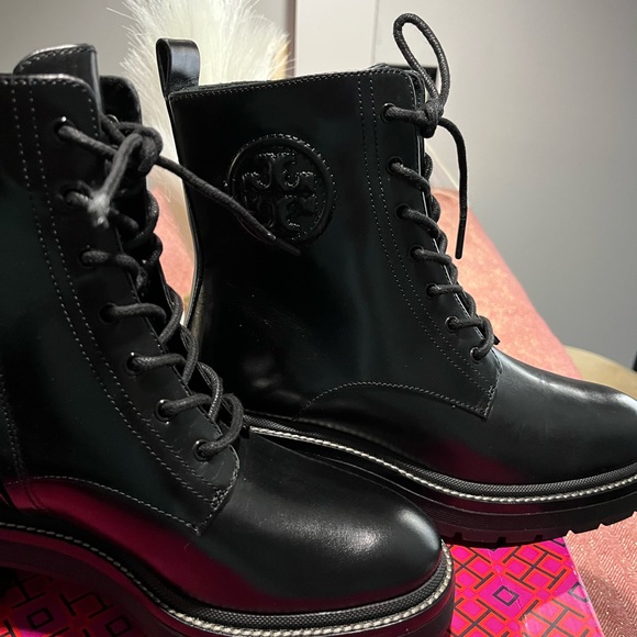 Tory Burch perfect black lug sole bootie - Picture 5 of 9